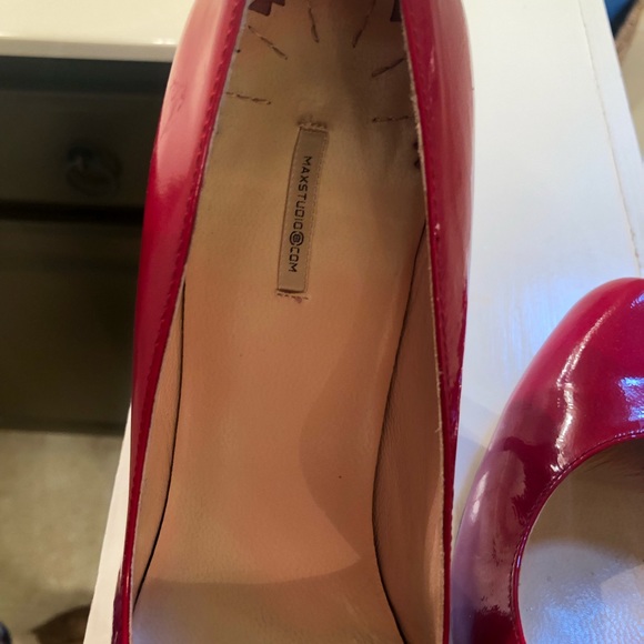 Red patent leather pumps - Picture 2 of 3